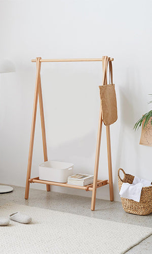 NATURAL WOOD GARMENT RACK
